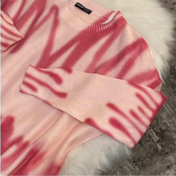 Pink Spray Paint Design Crew Neck Sweater Pullover Sz LG NEW! FIRM PRICE! - Picture 3 of 3